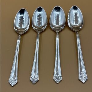 1847 Rogers Bros (IS) Her Majesty - Four Teaspoon #3